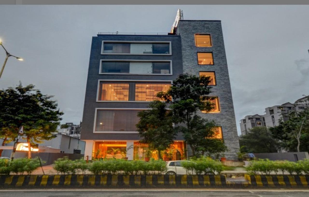 Pinnacle Grand Hotel อาเมดาบัด ภายนอก รูปภาพ