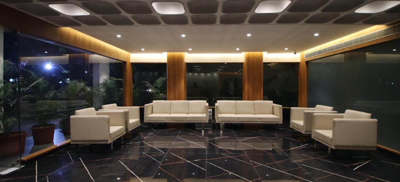 Pinnacle Grand Hotel อาเมดาบัด ภายนอก รูปภาพ